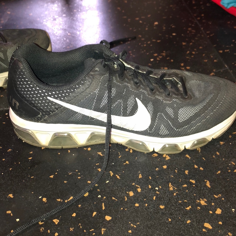 Nike max air tennis shoes